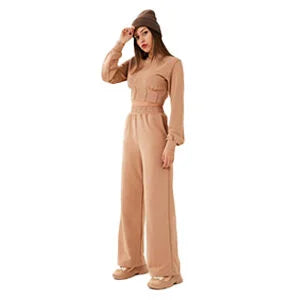Casual set with cropped top
